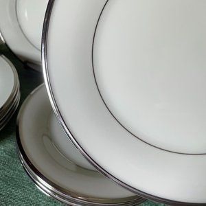 LENOX Solitare Salad Plate Ivory Porcelain China Platinum Trim